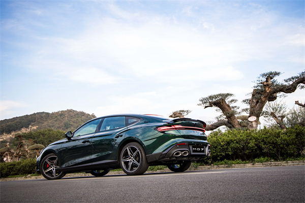 B级运动轿车新标杆来了，MG7 2025款智能登场，限时一口价11.29万元起